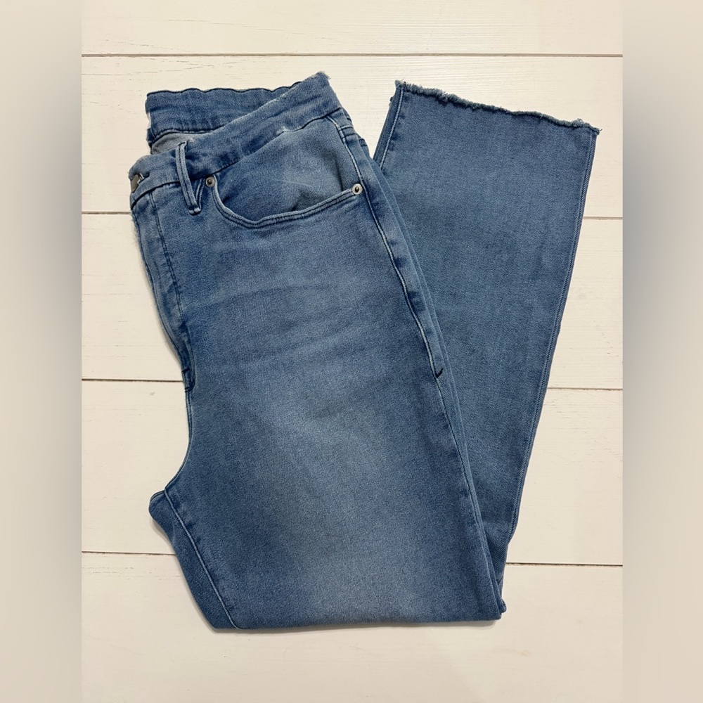 Good American Good Leg Straight Jeans